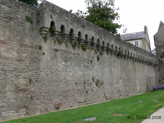 Le mur d'enceinte